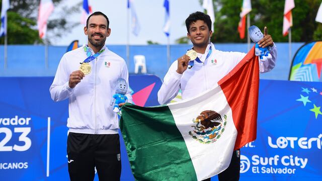 Miguel Sarabia y Juan Virgen, ganadores de la medalla de oro en Voleibol de Playa.