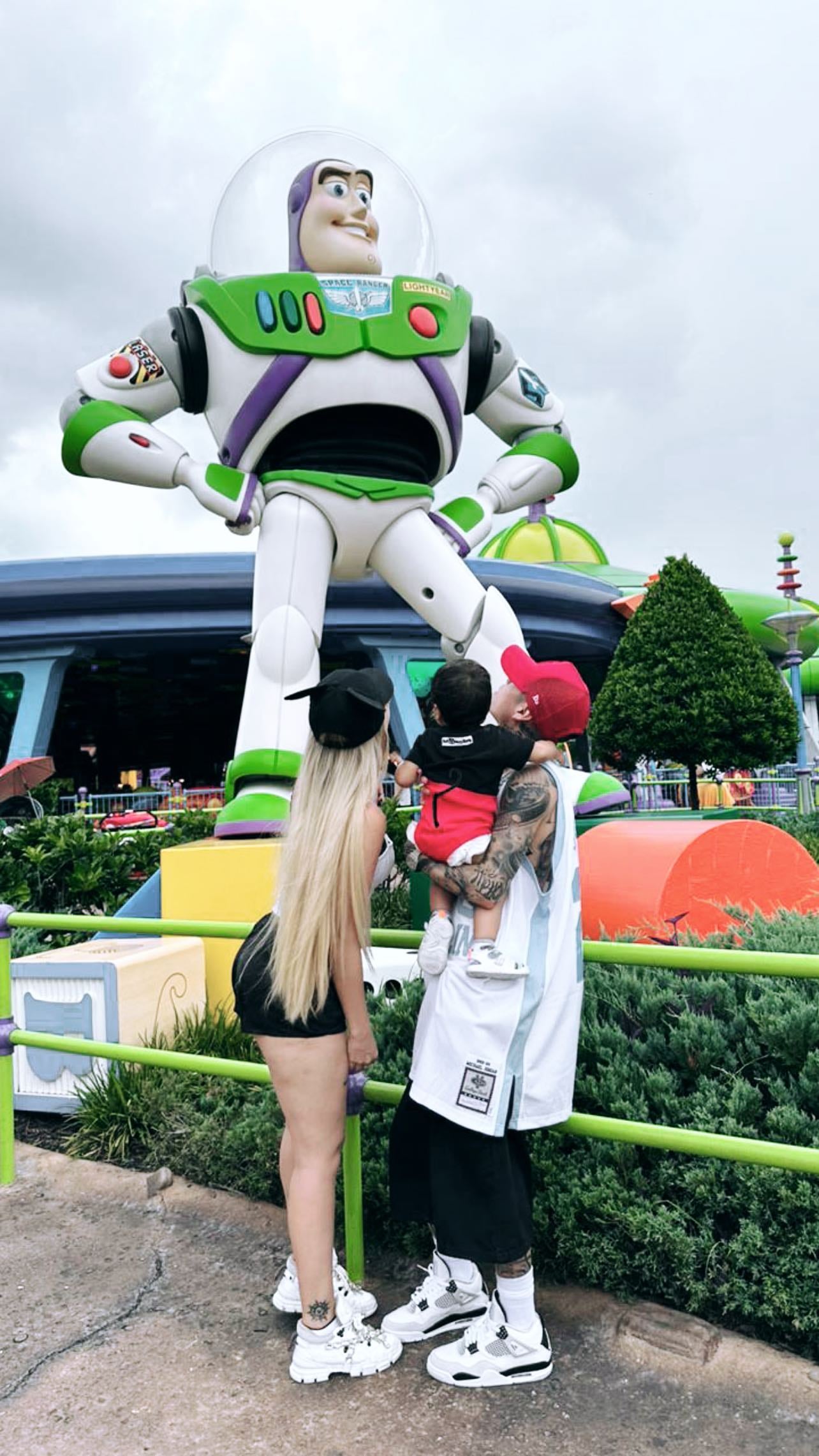 Santa Fe Klan y Maya Nazor