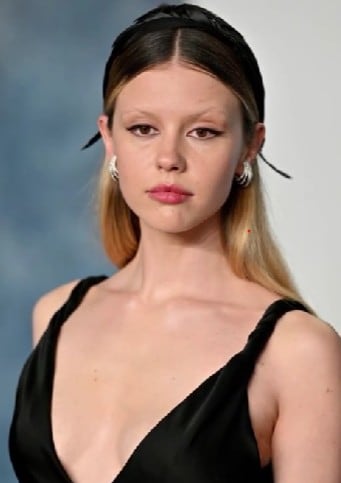 Mia Goth, actriz y modelo británica