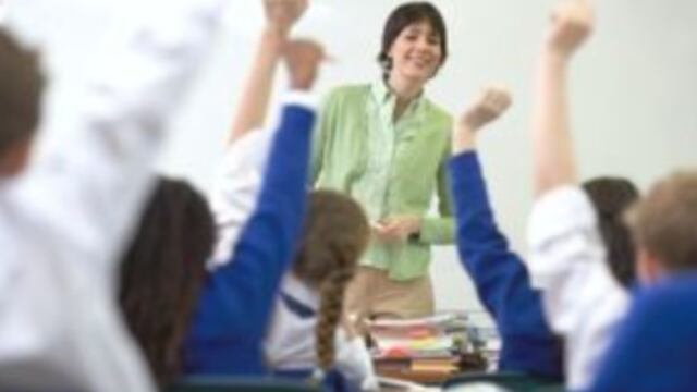 Primero se tendrían que impulsar los “cambios educativos”, en la base, es decir, en las escuelas, en las aulas