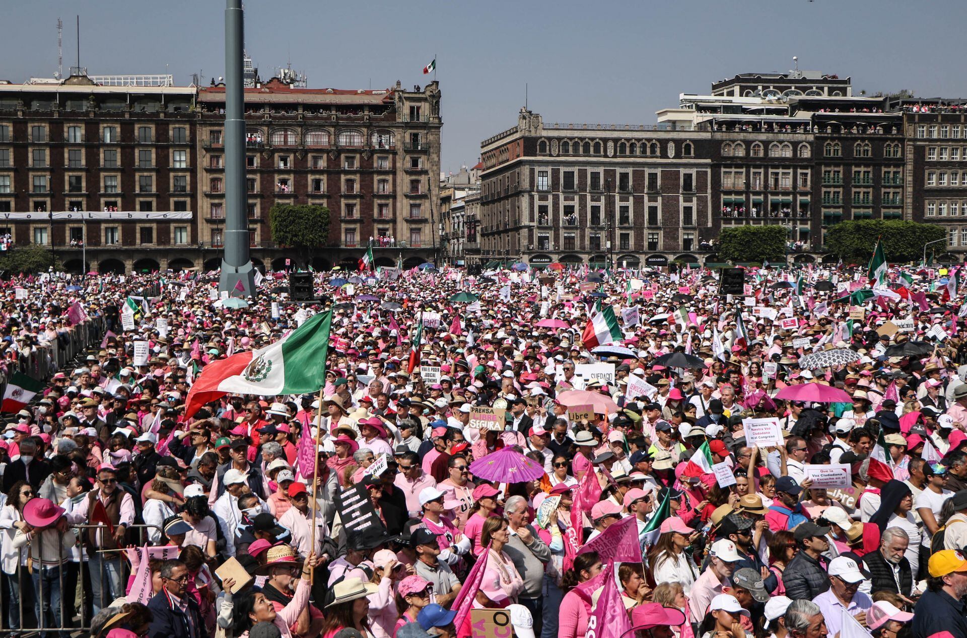 Marcha del INE en el Zócalo
