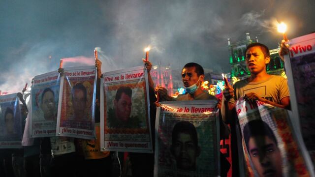 Marcha por los 43 normalistas de Ayotzinapa