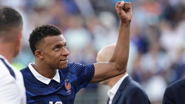 Real Madrid apoya a Kylian Mbappé tras racismo recibido de Celeste Amarilla