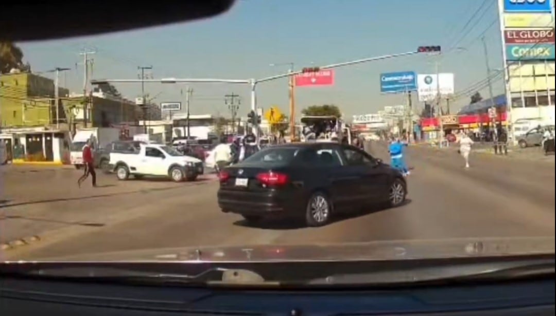 Motociclista muere atropellado por camión de la Guardia Nacional