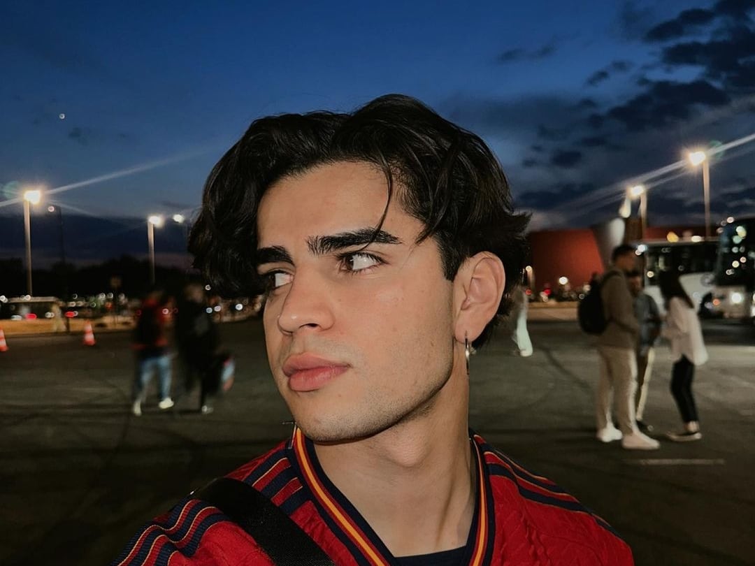 Aaron Mercury, influencer.