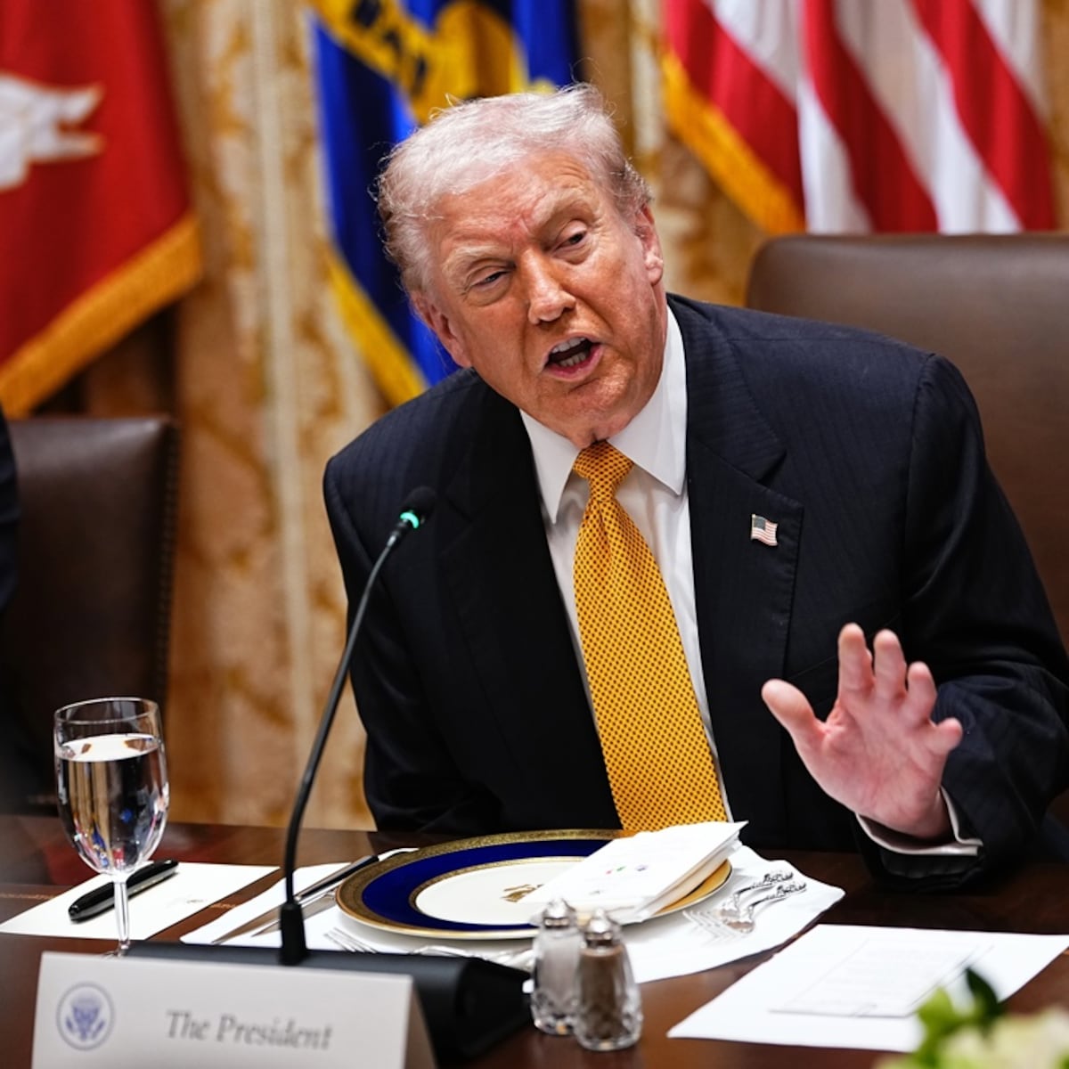 Cuba e Irán cuestionan a Trump por cierre de espacio aéreo en Venezuela