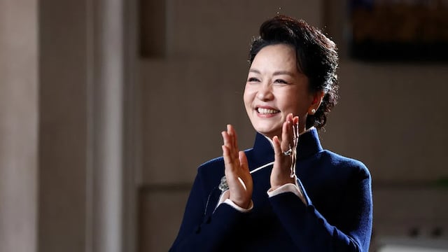 Peng Liyuan, soprano de música folclórica china y primera dama de China