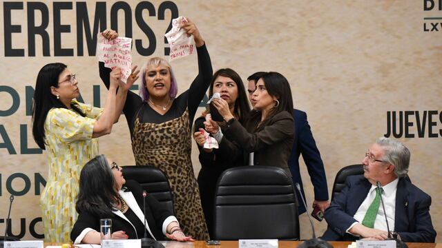 María Clemente García rompió orden del primer foro sobre reforma al Poder Judicial para hacer un fuerte reclamo