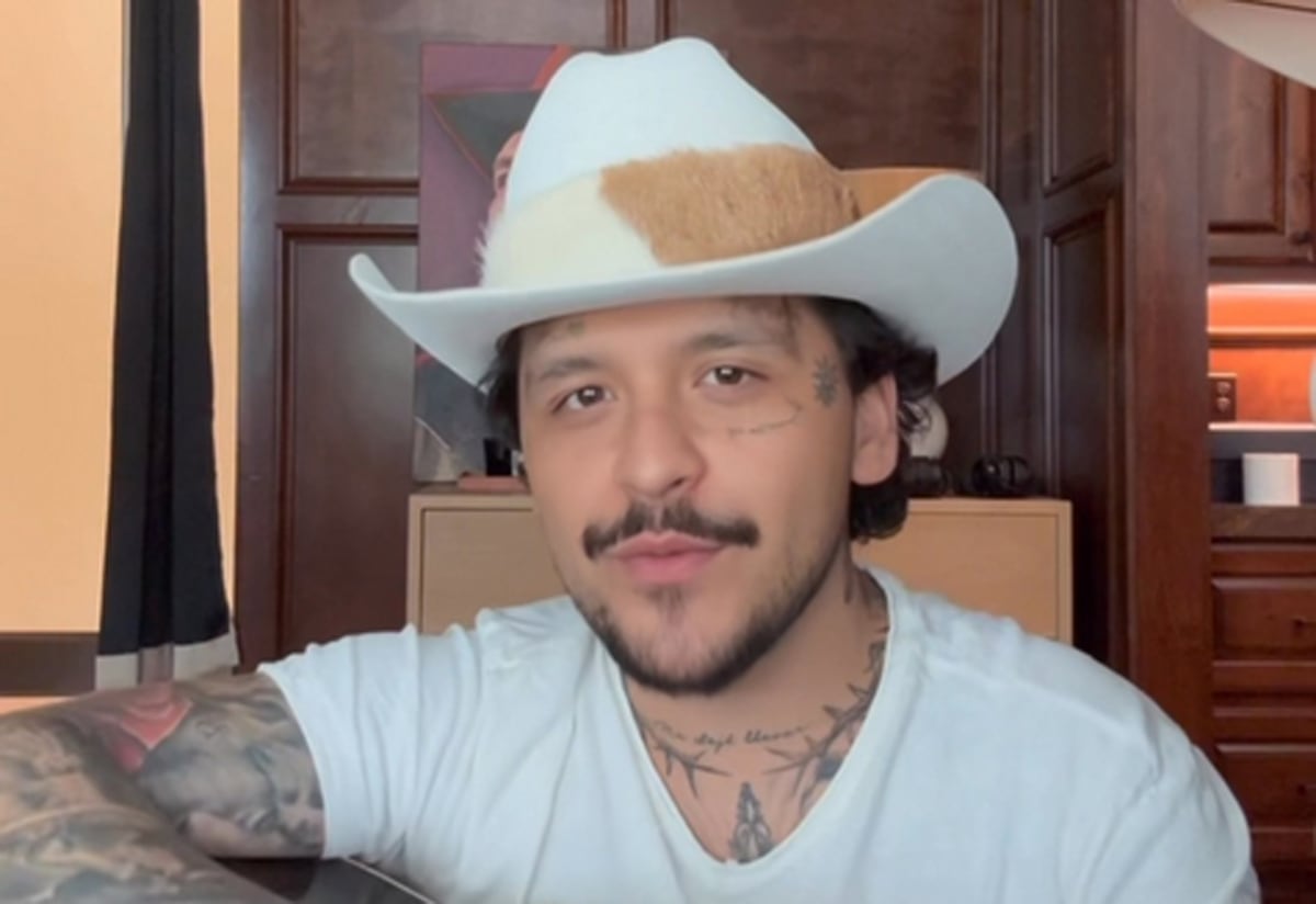 Christian Nodal lanza mensaje a Universal Music tras fallo a su favor