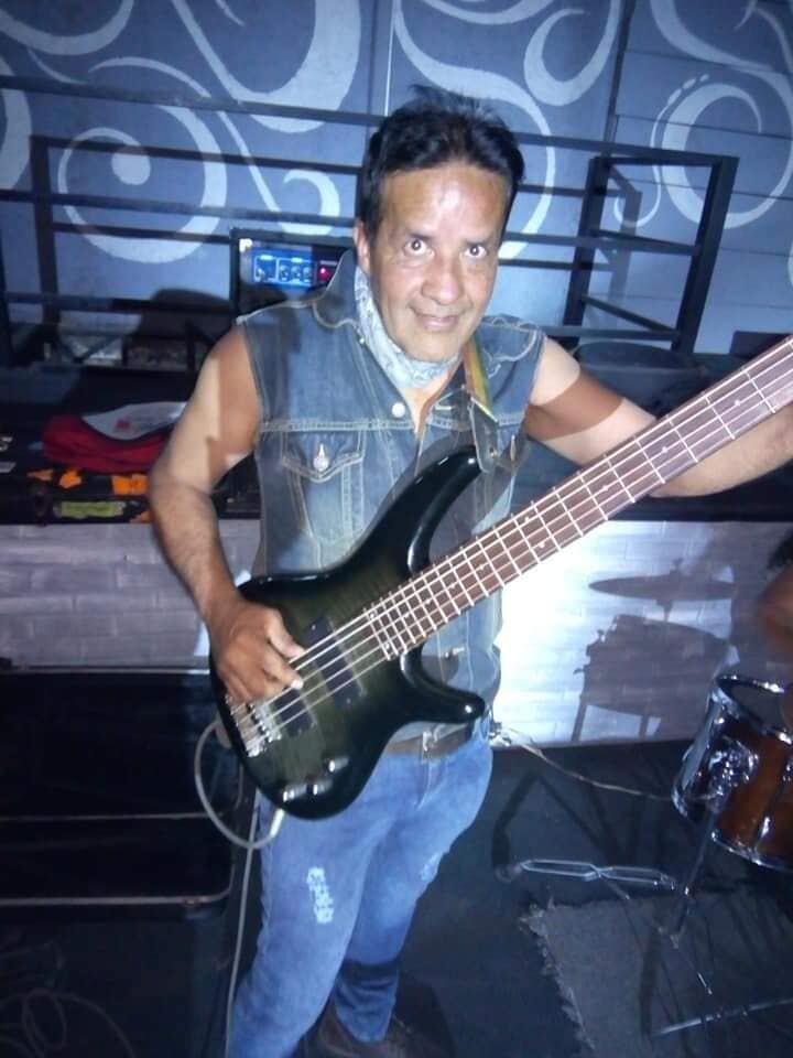 Tony Montana, bajista de Sam Sam.