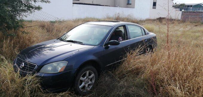 Los restos sin vida del funcionario quedaron en el vehículo