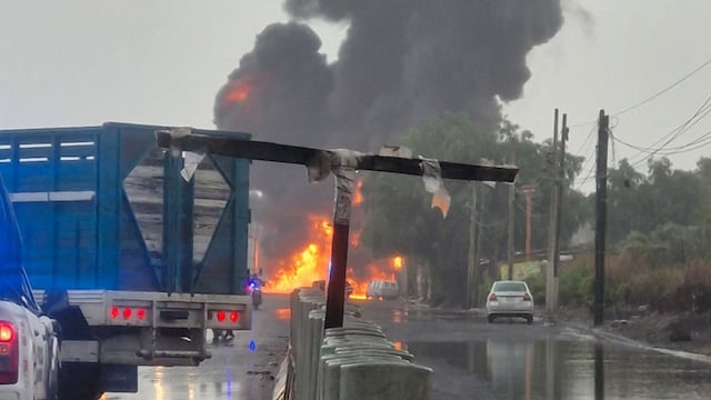 Incendio cerca del AICM