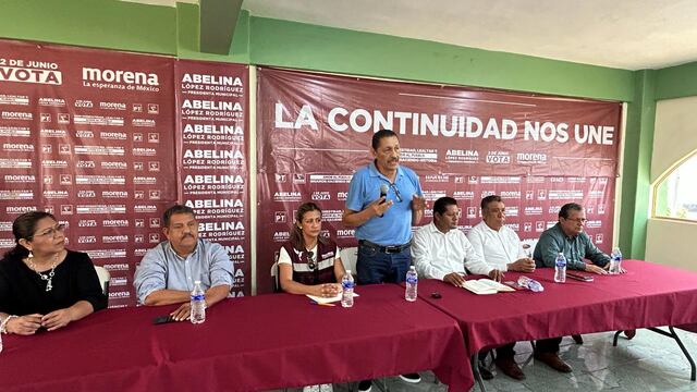 Simpatizantes apoyan a Abelina López