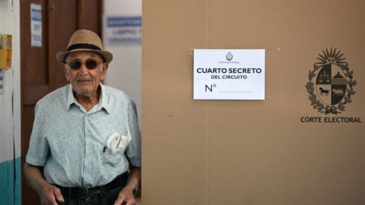 Elecciones Uruguay 2025 Resultados de la segunda vuelta entre Álvaro Delgado y Yamandú Orsi