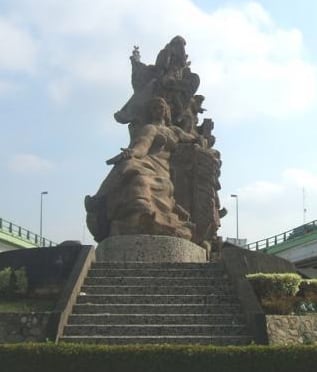 Monumento Andrés Sánchez Magallanes, "La Chicjon!