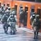 ¿La famosa militarización? Metro El Rosario es tomado por militares para realizar ejercicios en caso de terroristas