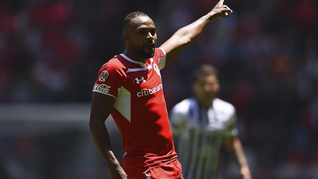 Da Silva en un partido con Toluca