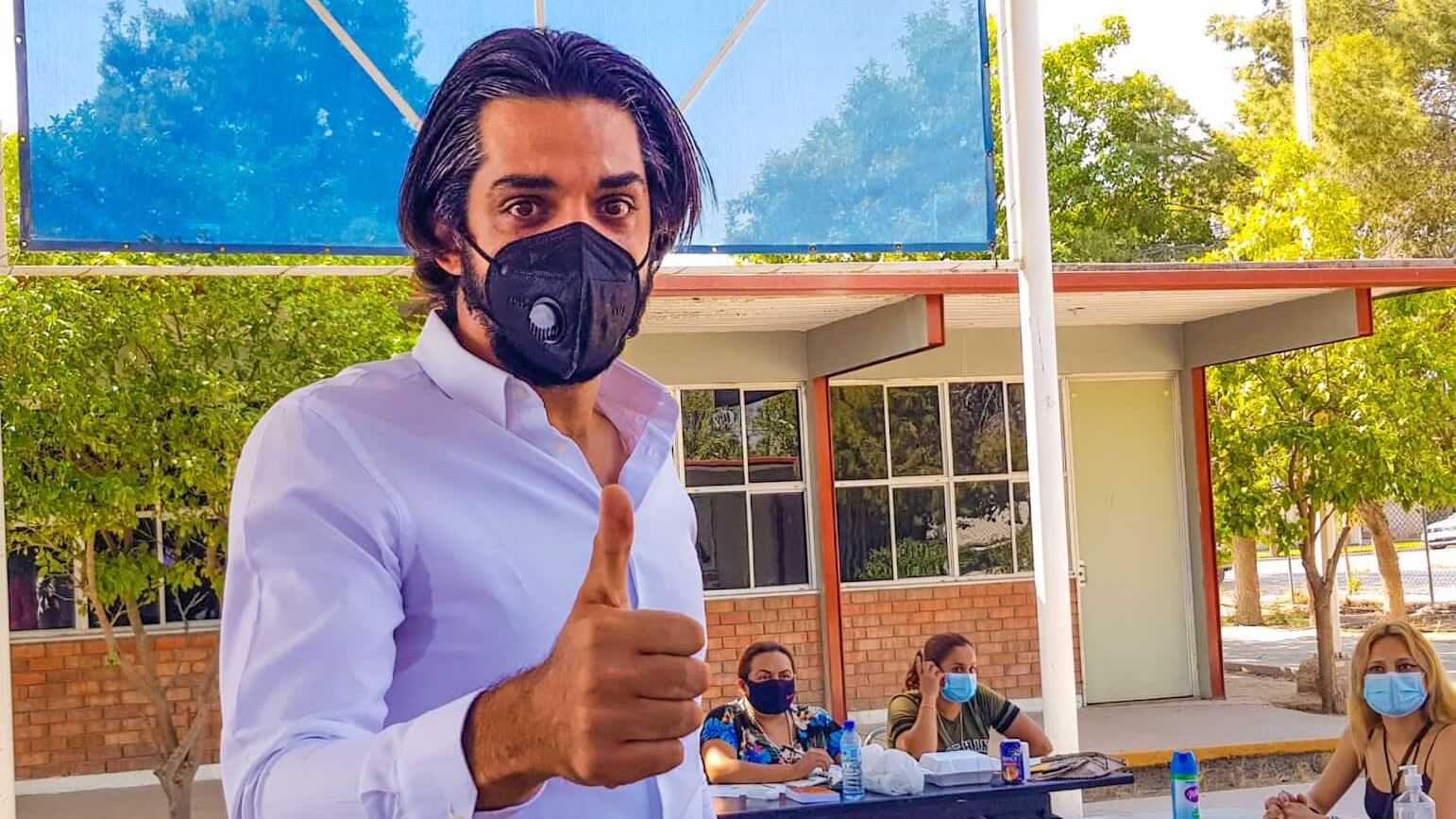 Antonio Attolini y Joaquín López-Dóriga pelean por el recorrido de AMLO en tren