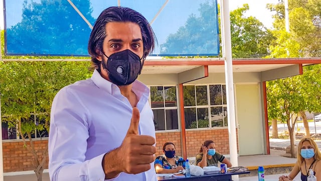 El candidato a diputado federal por Torreón se conmovió hasta las lágrimas luego de votar