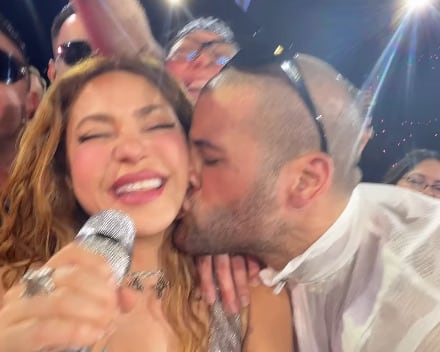 Aseguran que fan acosó a Shakira durante un concierto en Florida