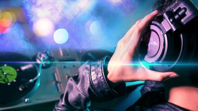 Un estudio realizado por Mindlab International, reveló que aquellos que escuchan esta música mientras laboran tienen mejor rendimiento que otros.