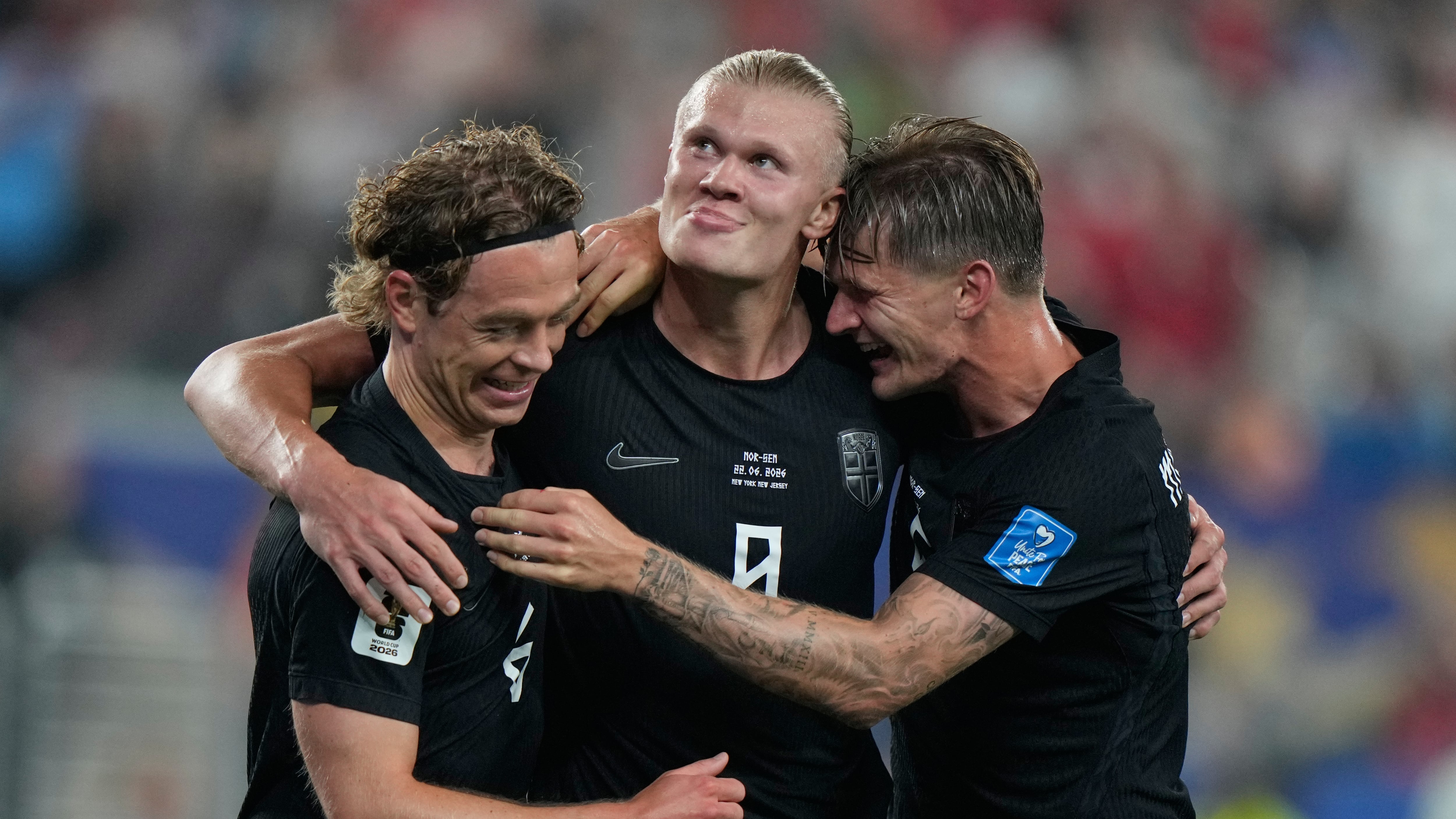 Haaland marca doblete ante Senegal y clasifica a Noruega a la siguiente fase