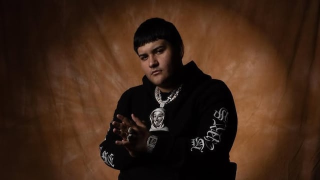 Víctor Mendívil, cantante.