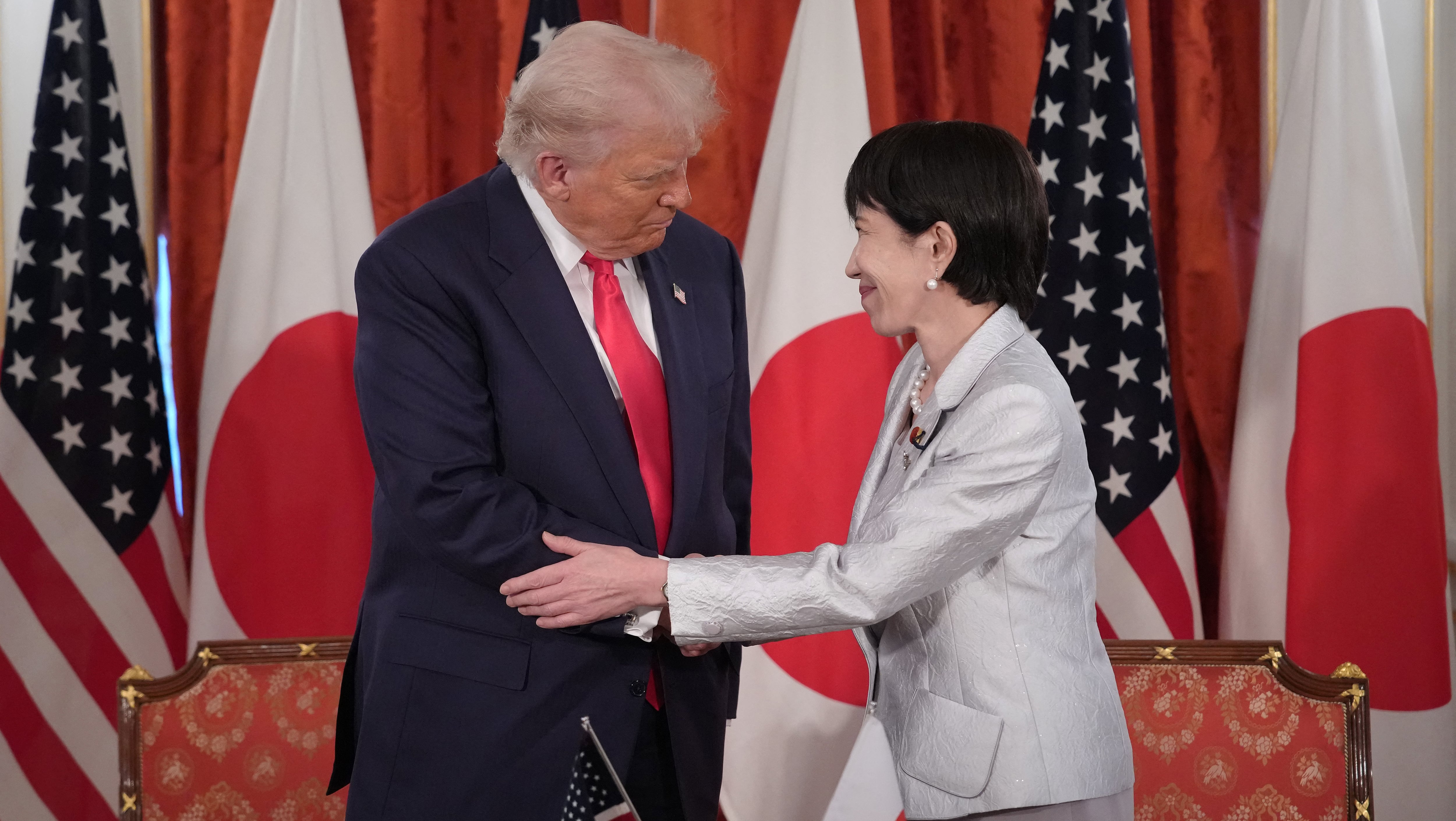 La primera ministra de Japón, Sanae Takaichi, y el presidente de Estados Unidos, Donald Trump
