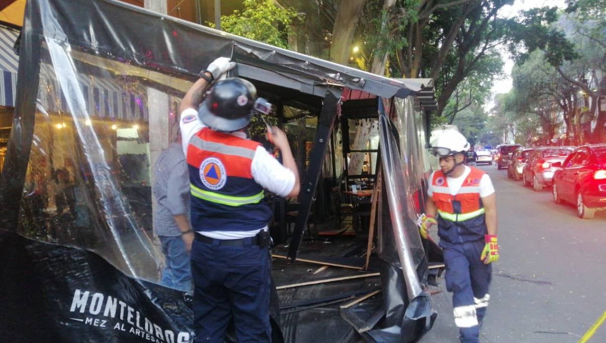 Automóvil se estrella en Restaurante Quebracho