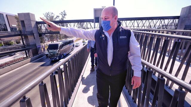 Enrique Alfaro en su recorrido Mi Macro Periférico