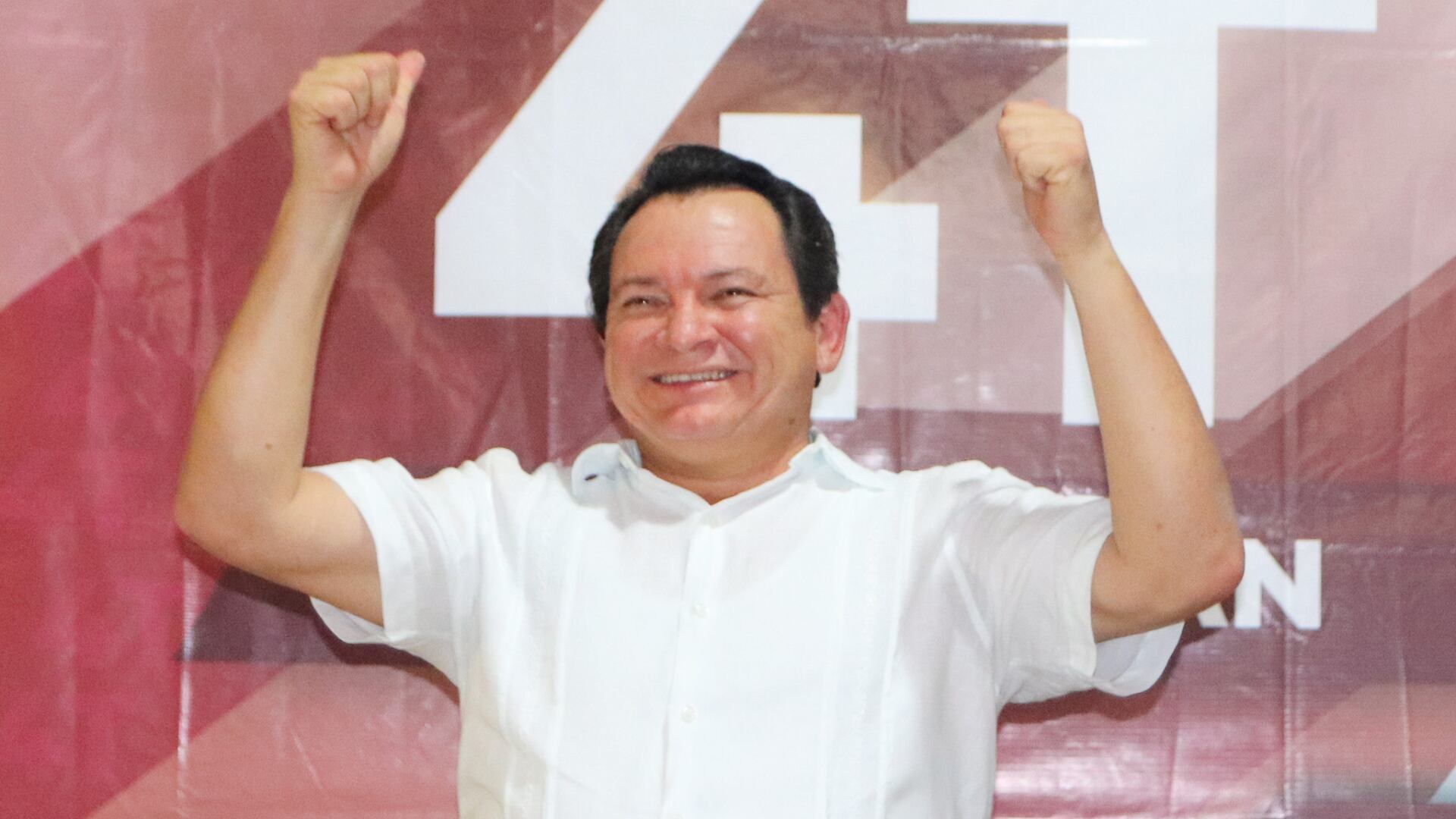 Huacho Díaz Mena fue elgido como pre candidato para Yucatán por Morena, en el estado no hizo falta aplicar el criterio de paridad de género