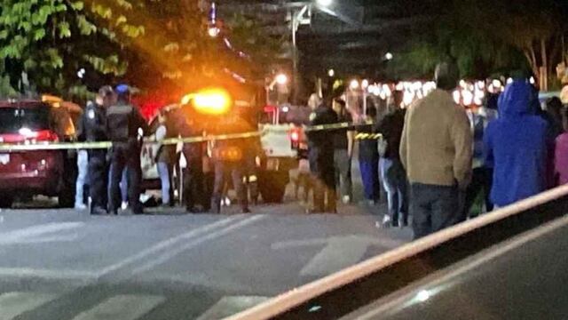 Taxista atropella a hombres en Coyoacán tras riña