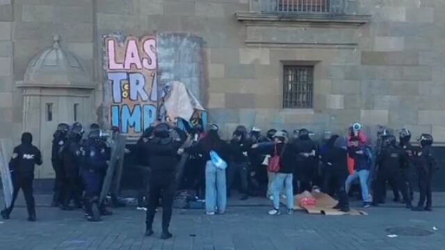 Reprimen protesta trans en Palacio Nacional