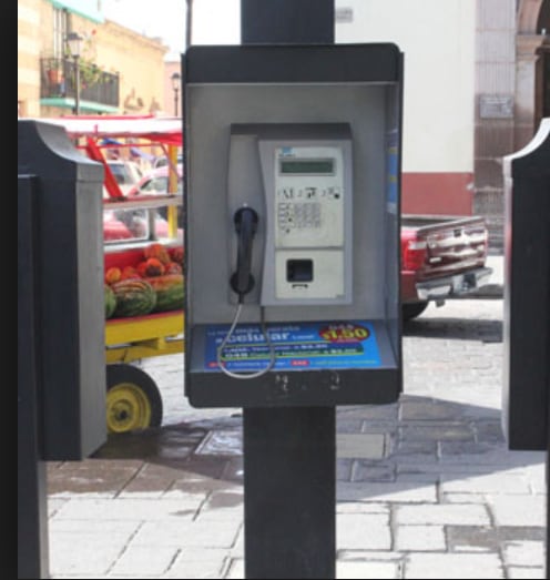 Congreso de la CDMX propone retirar más de 200 mil casetas telefónicas en desuso