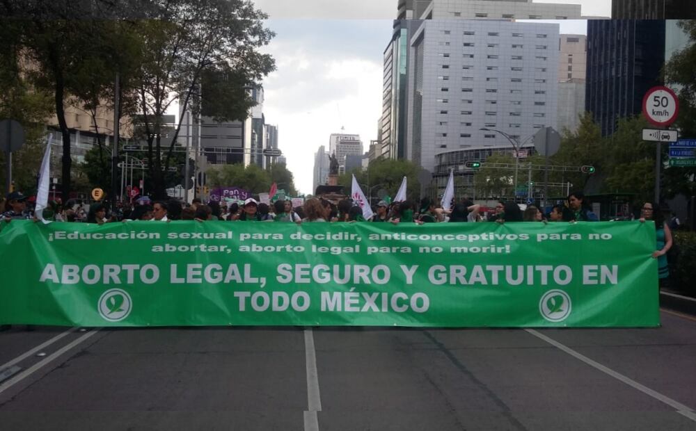 Marea verde inunda Paseo de la Reforma