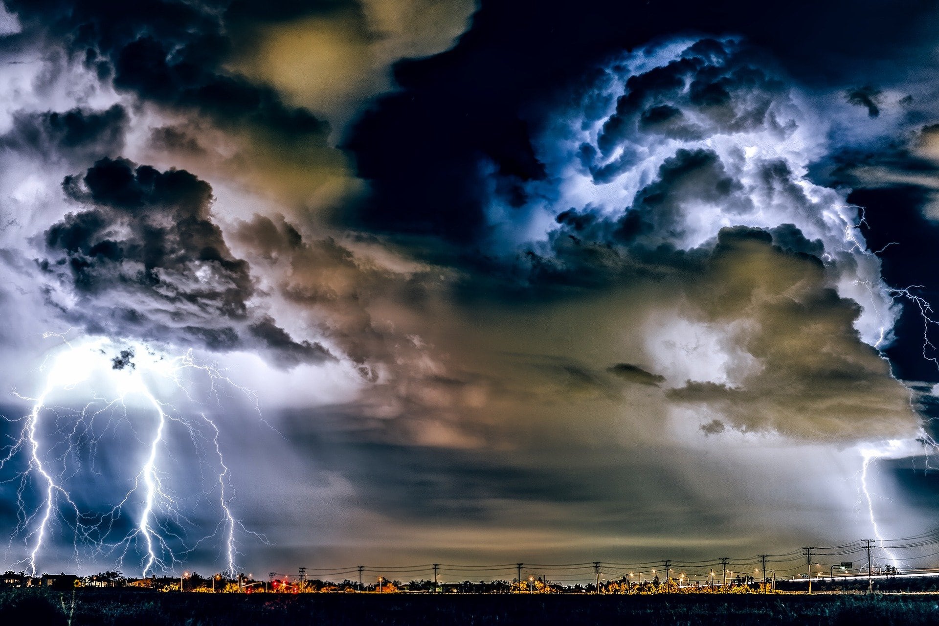 Tormenta eléctrica