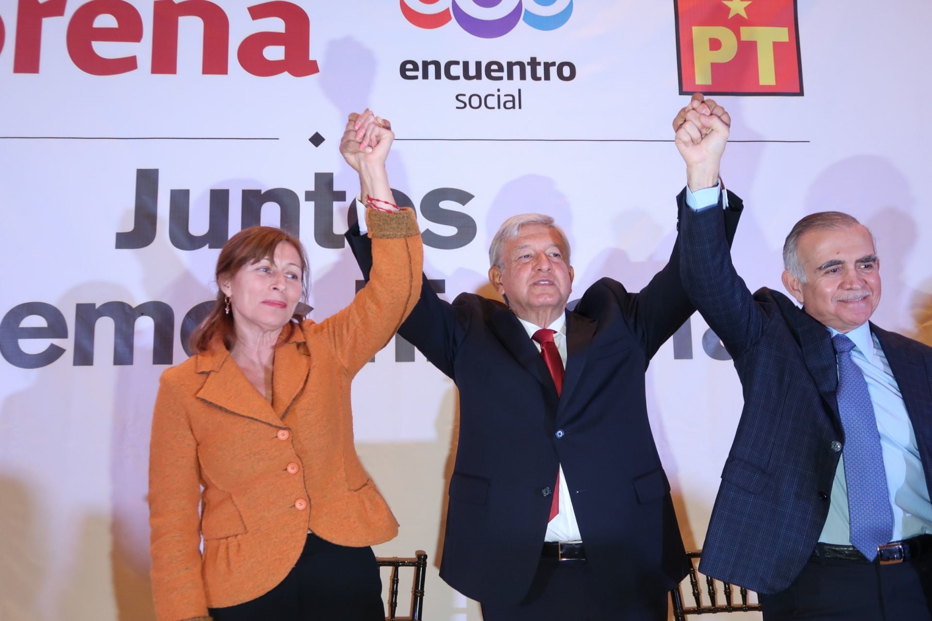 Tatiana Clouthier y AMLO en 2018