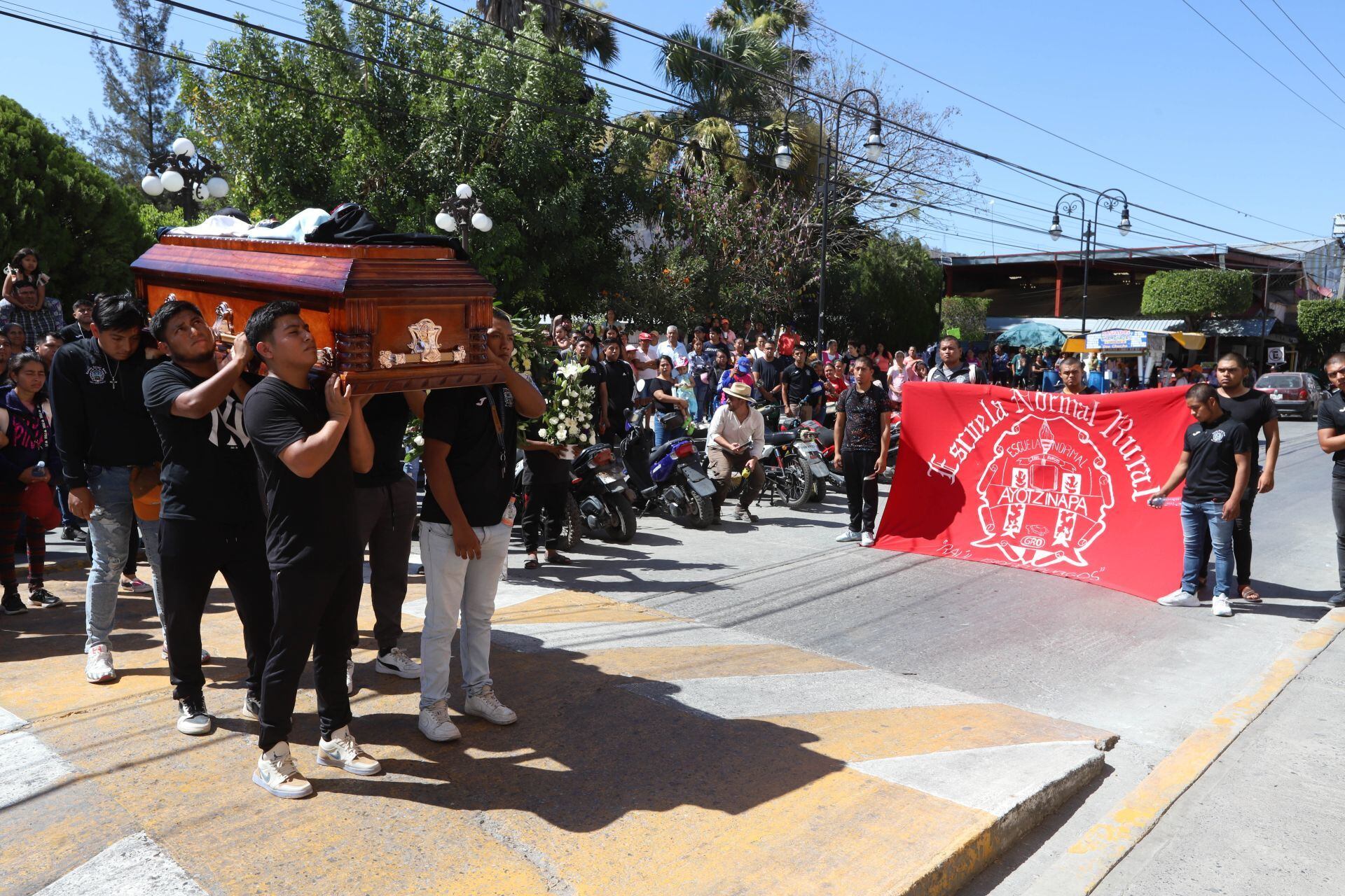 Funeral de normalista de Ayotzinapa Yanqui Rothan Gómez
