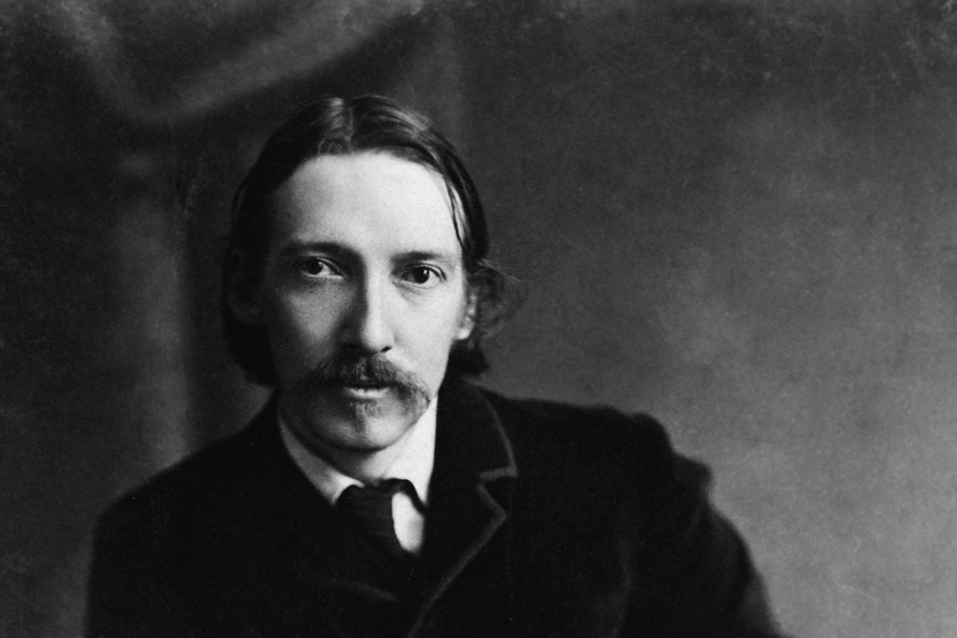 15 frases de Robert Louis Stevenson sobre la soledad que puedes dedicar en su natalicio hoy 13 de noviembre