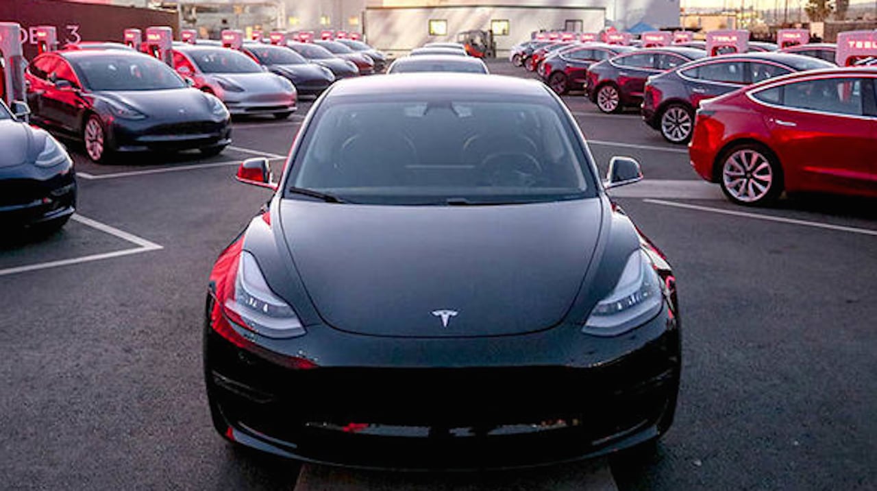 Tesla Model 3.