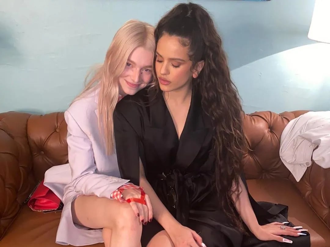 ¿Hunter Schafer anduvo con Rosalía? Una teoría afirma que Tuya, su nueva canción, lo revela