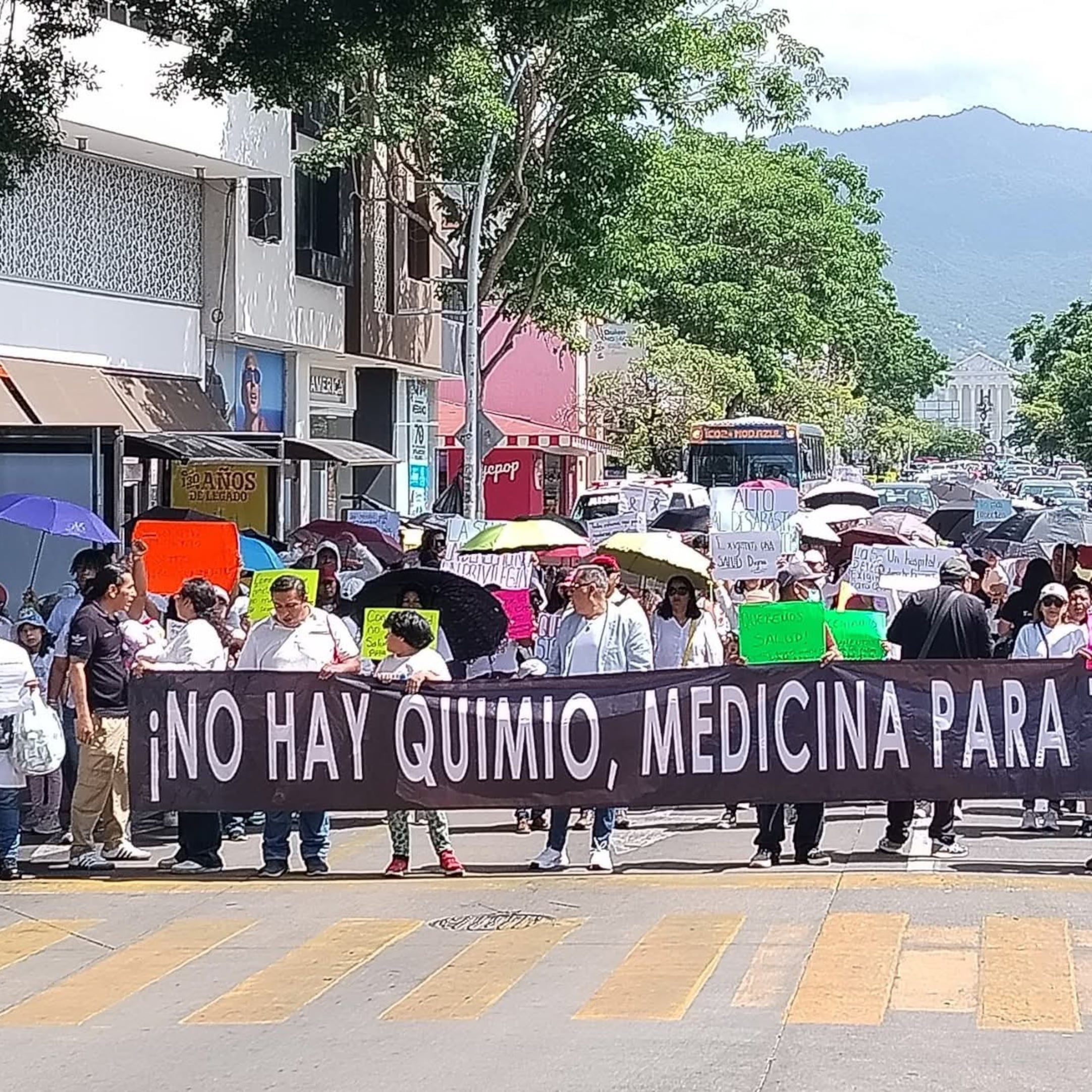 Marcha por desabasto de medicinas: así se manifestaron en diferentes estados por la falta de medicamentos