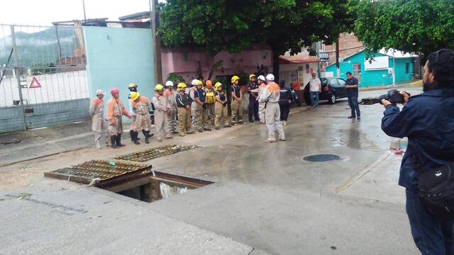 Buscan a Ariel Muñoz Núñez; cayó a una alcantarilla sin tapa en Tuxtla Gutiérrez, Chiapas