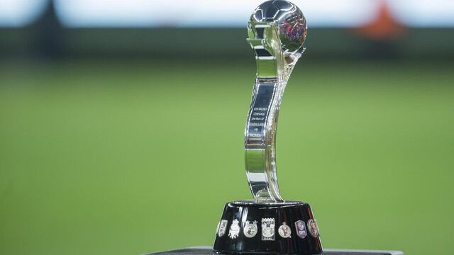 El trofeo de la Liga MX Femenil ya espera por su dueño