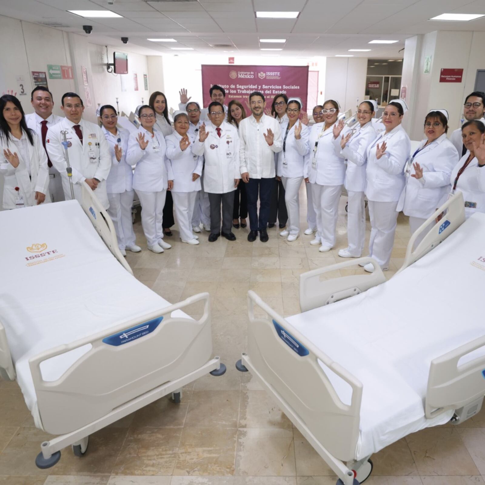 ISSSTE entrega mil 341 camas hospitalarias eléctricas para fortalecer hospitales