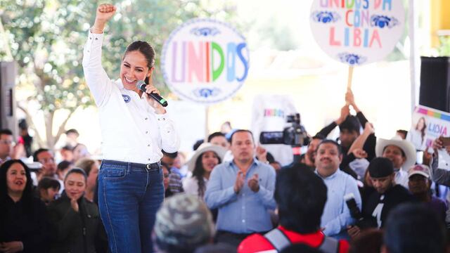 Libia Dennise arranca precampaña
