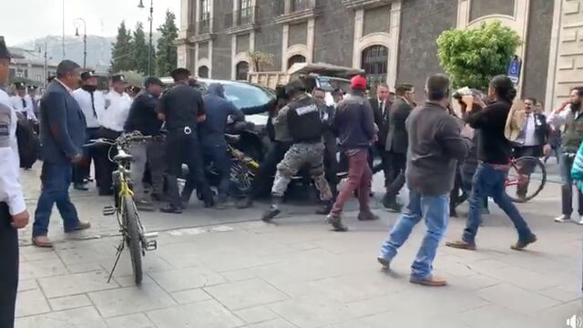 Camioneta del diputado Maurilio Hernández