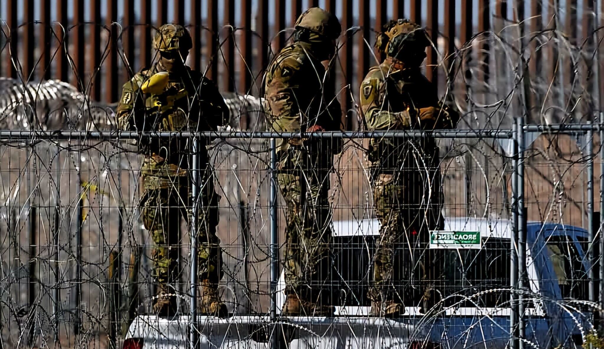 Migrantes en la frontera son atacados con bolas de pimienta por agentes de Estados Unidos