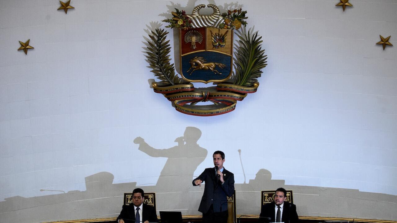 Quitan inmunidad a Guaidó; preparan juicio político