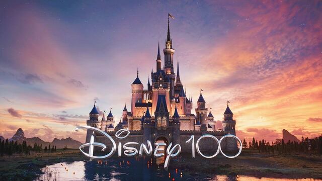 Disney cumple 100 años y estos son los x productos que no deben faltar en tu colección